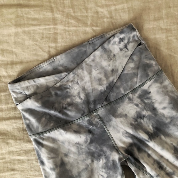 Lululemon diamond dye super high-waisted Align - Picture 5 of 6